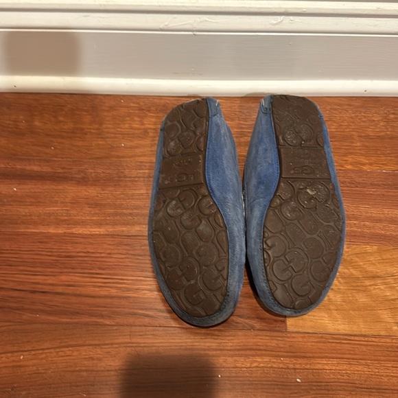 Slippers - Picture 2 of 2